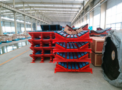 【廠(chǎng)家供應(yīng)耐磨緩沖滑槽】?jī)r(jià)格,廠(chǎng)家,圖片,輸送機(jī)械配件屬具,淮北合眾機(jī)械設(shè)備-